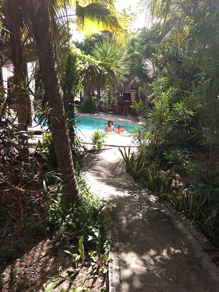 Green Tulum Cabanas & Gardens Exterior photo